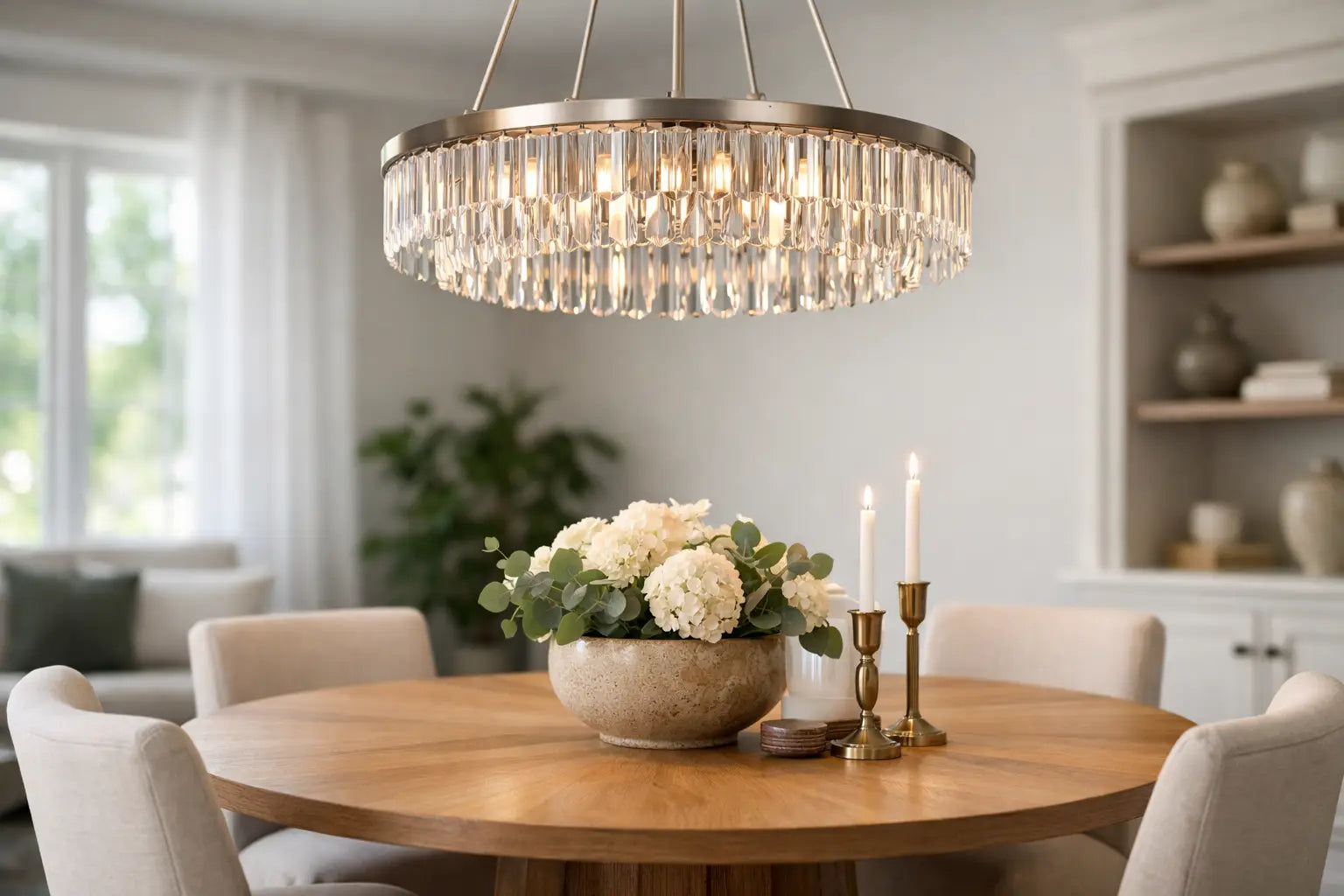 Best Chandeliers for Round Tables at Home